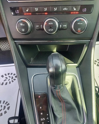 Seat Leon cena 47900 przebieg: 238000, rok produkcji 2016 z Lębork małe 742